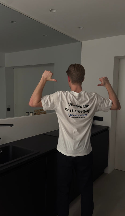 “Always the best smelling” Tschirt (Pre-Order)